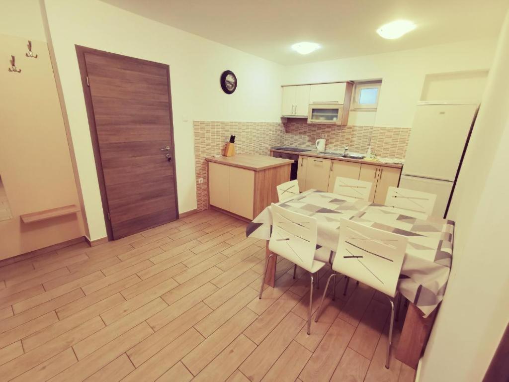 Haus Maro Apartment Supetarska Draga Exterior foto